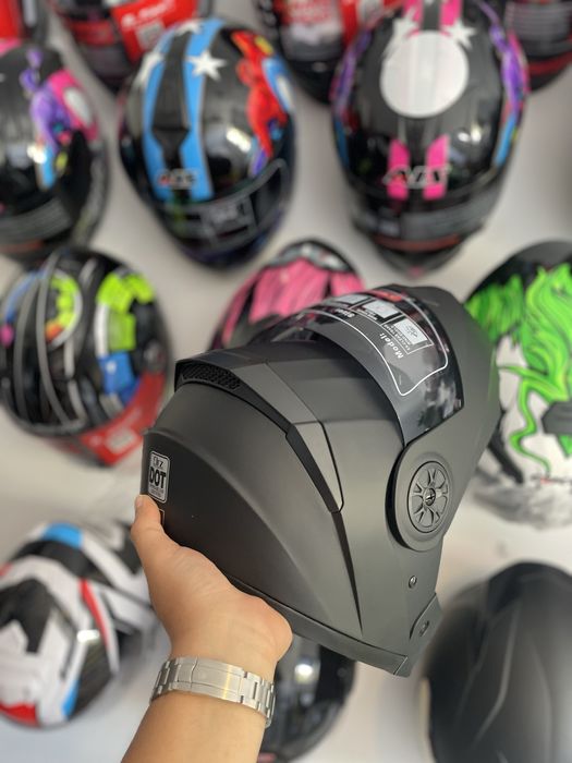 Capacete preto fosco novo