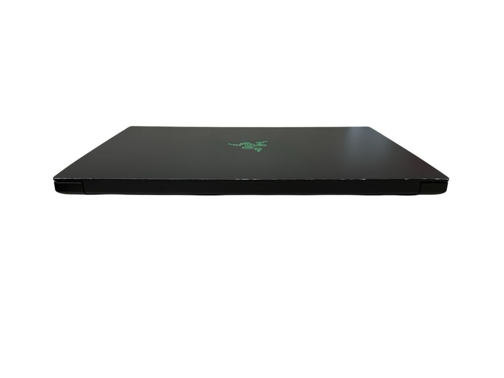 Razer i7-10750H 6ядер/GTX 1660 TI 6GB/32gb ddr4/512gb ssd/15’6 Full HD