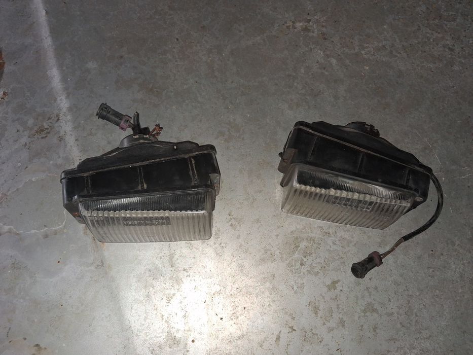 Halogeny ramki Audi 100 c3 SPORT