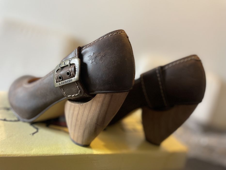 Sapatos fly modelo Road tamanho 38