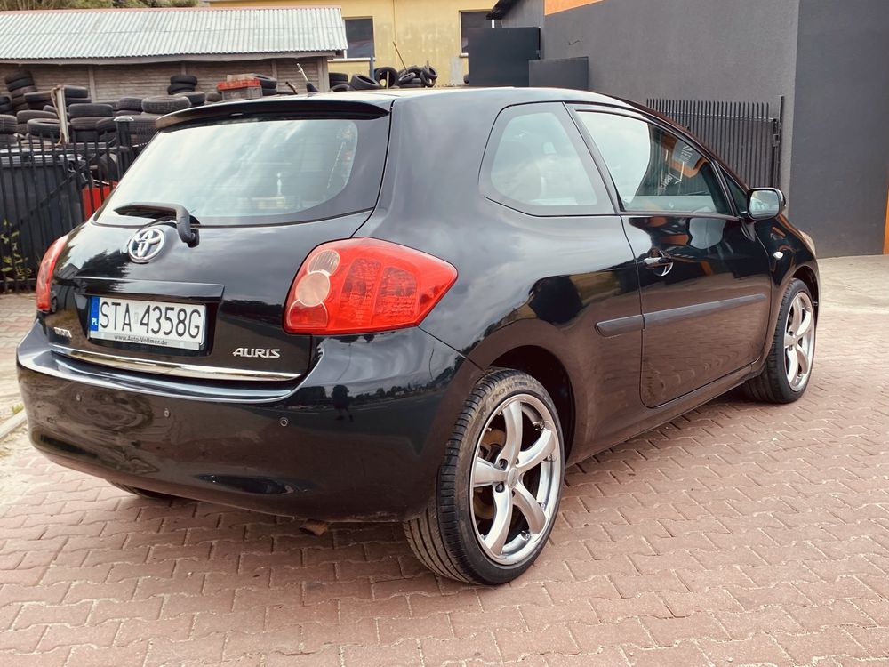 toyota auris 2007 poj 1,6 przeb 137tyś AUTOMAT zadbany