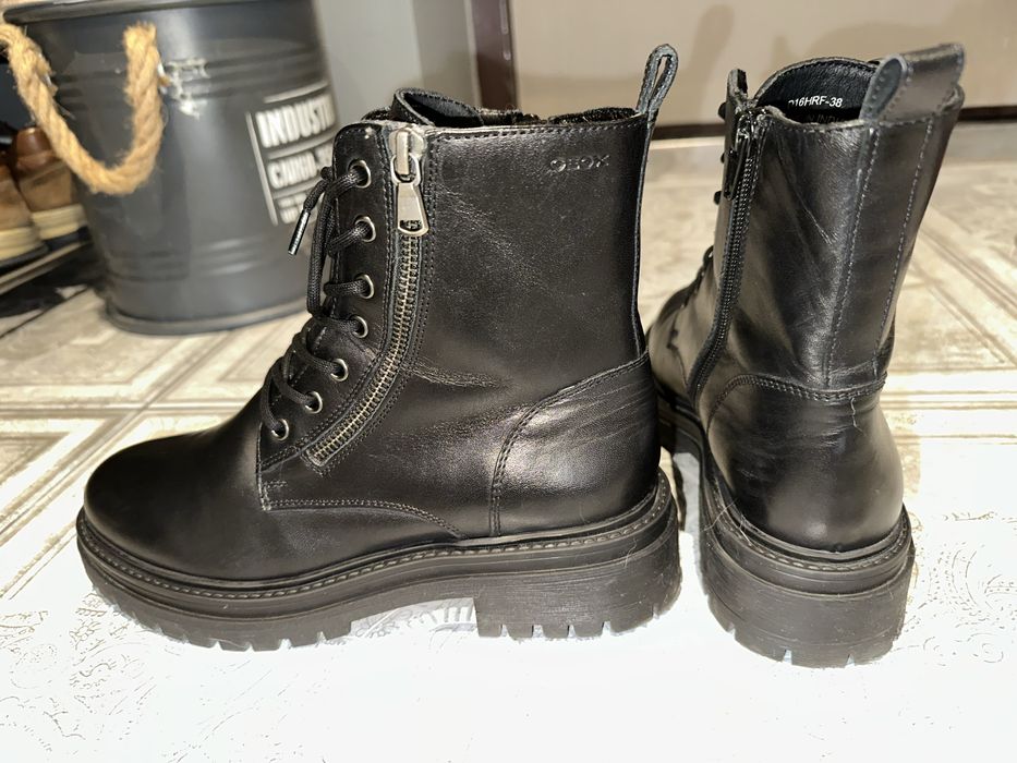 Продам чобітки Geox Respira