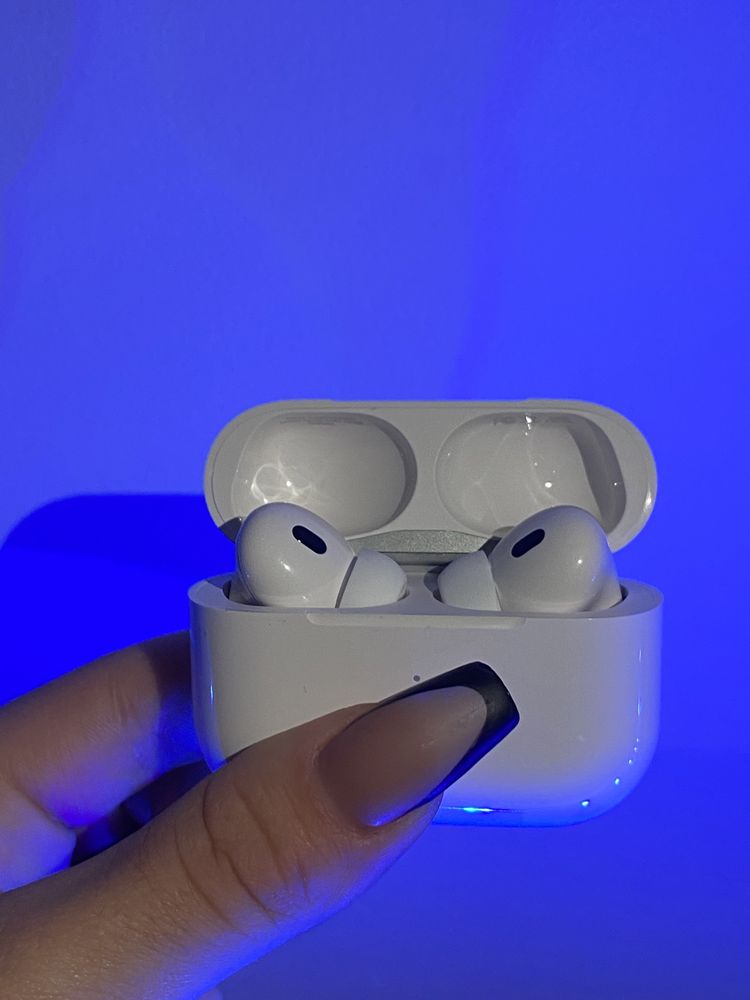 Słuchawki AirPods Pro 2 gen. z etui ładującym Lightning