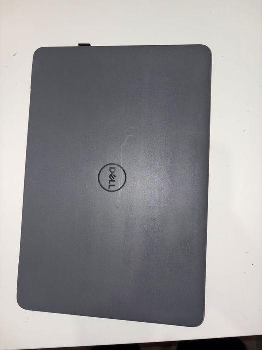 Laptop DELL latitude 3120