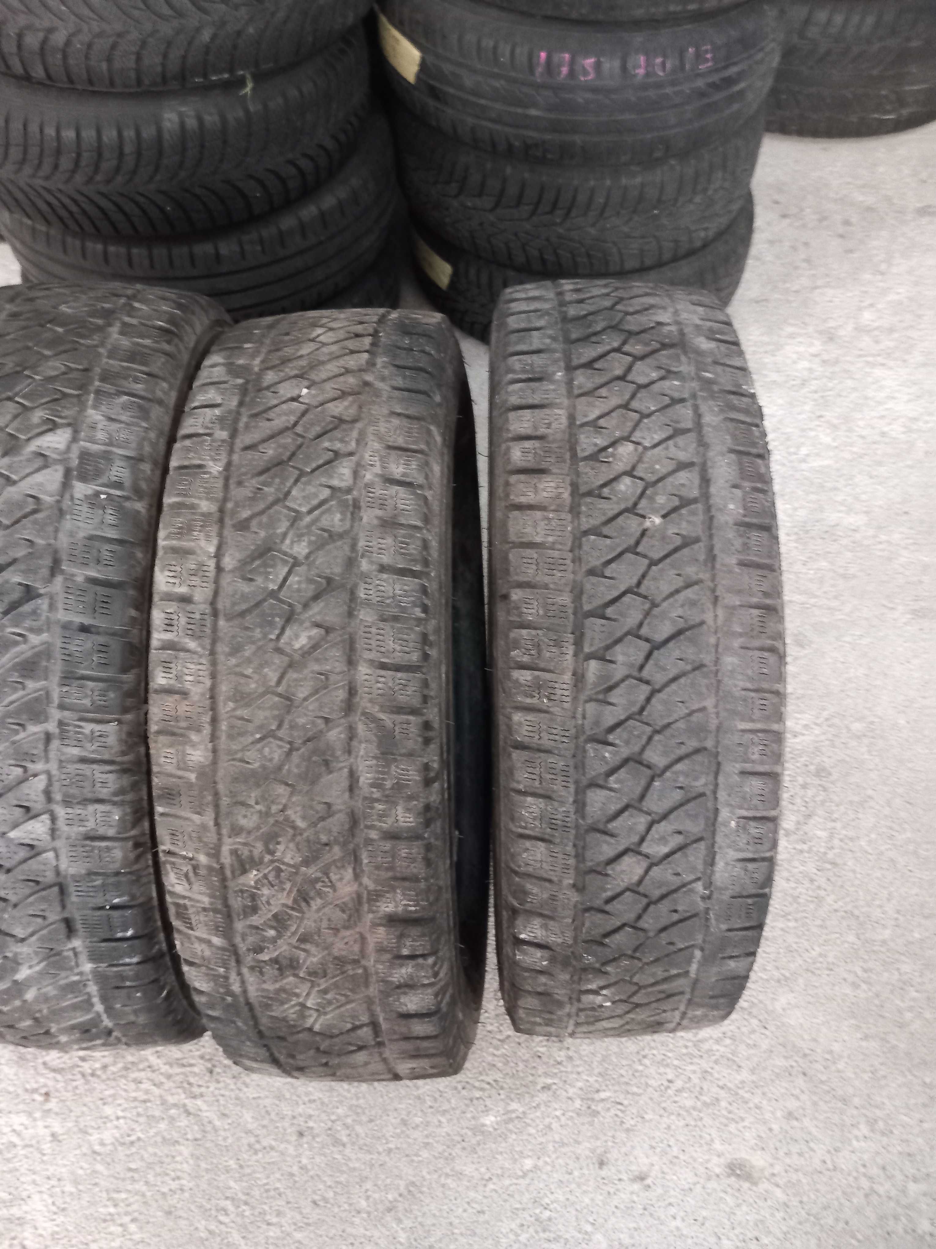4 pneus 195/70R15 Bridgestone