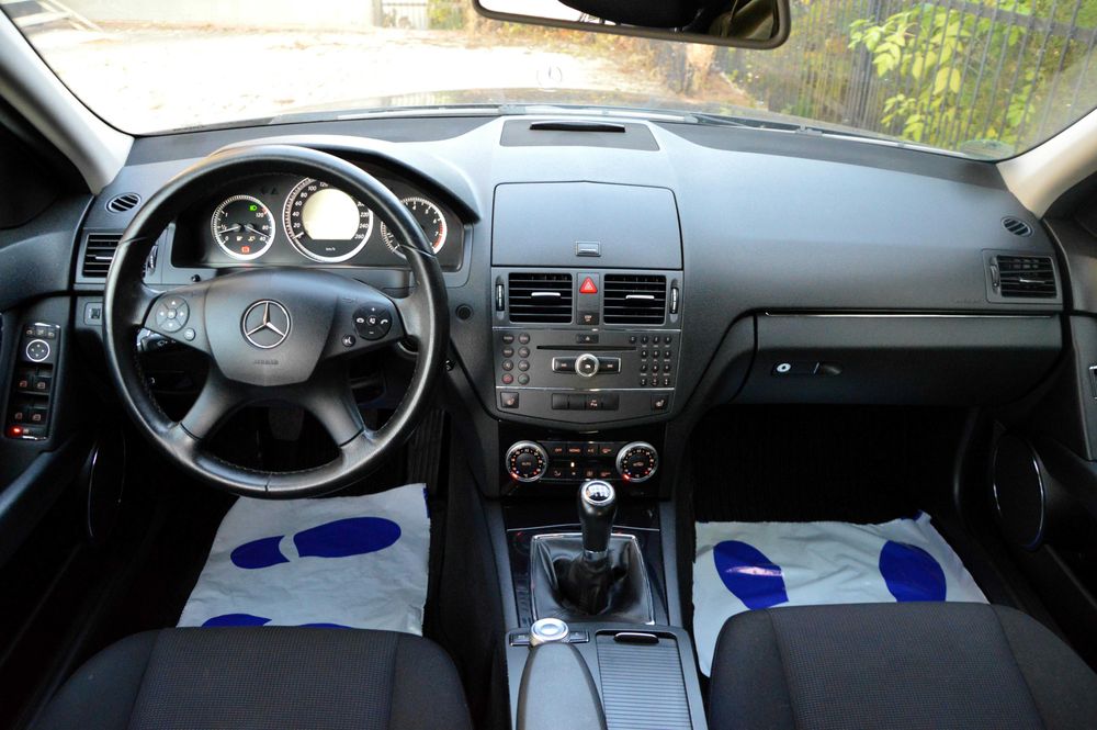 Piekny Mercedes Z Niemiec Alu PDC Kompresor