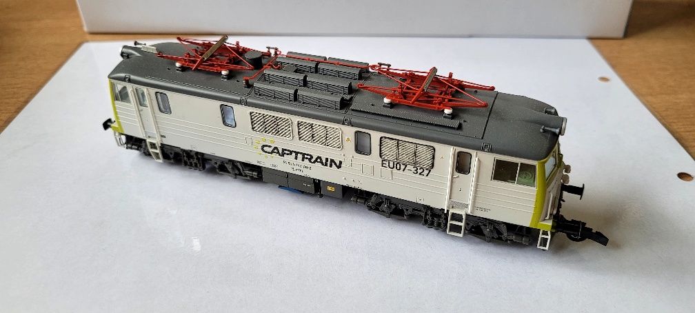Piko 96376 EU07-327 Captrain DCC, analog ESU LokSound h0 1:87 PKP