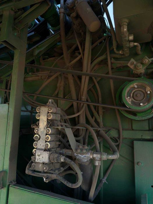 Комбайн John Deere 2066 Hillmaster