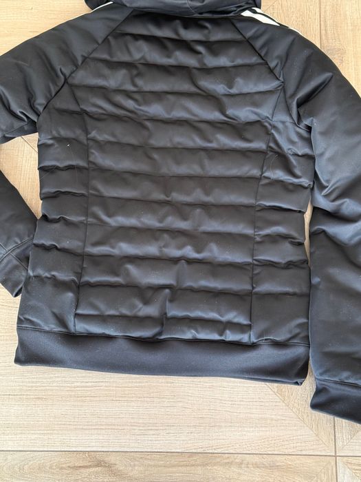 Жіноча курточка Адідас