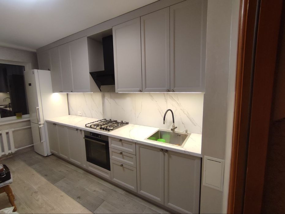 Меблі, меблі на замовлення, кухня, шафа купе, передпокій, вітальні.