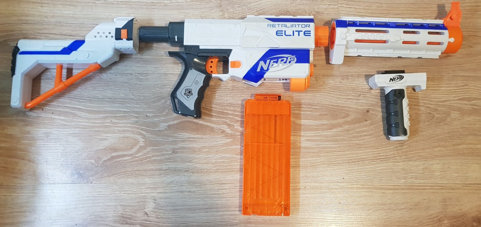 Nerf Elite Retaliator + 10 strzałek gratis