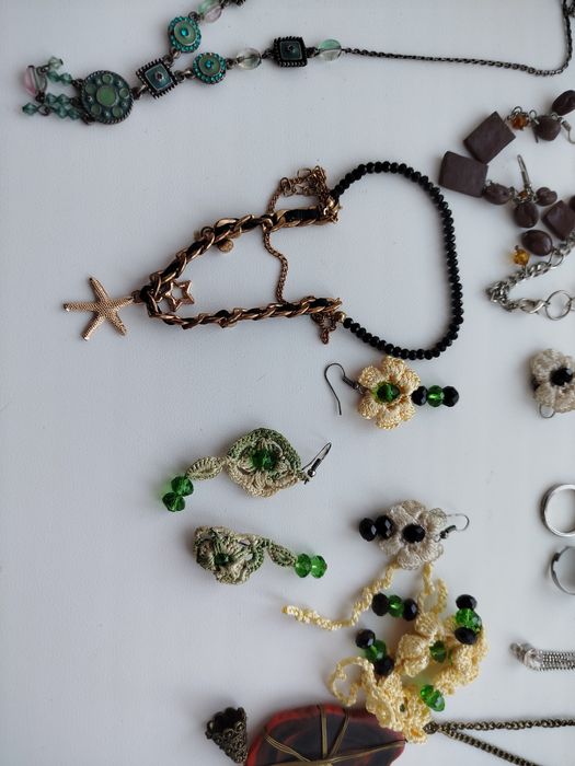 Сережки, буси, кільця, біжутерія
