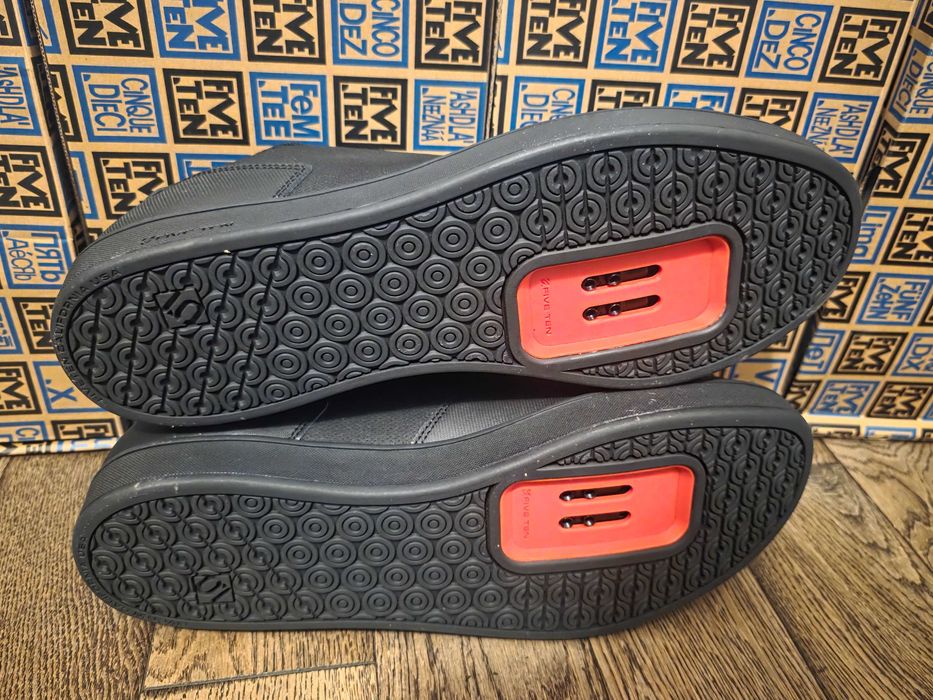 Buty FIVE TEN District Clip (rozmiar 48,5)