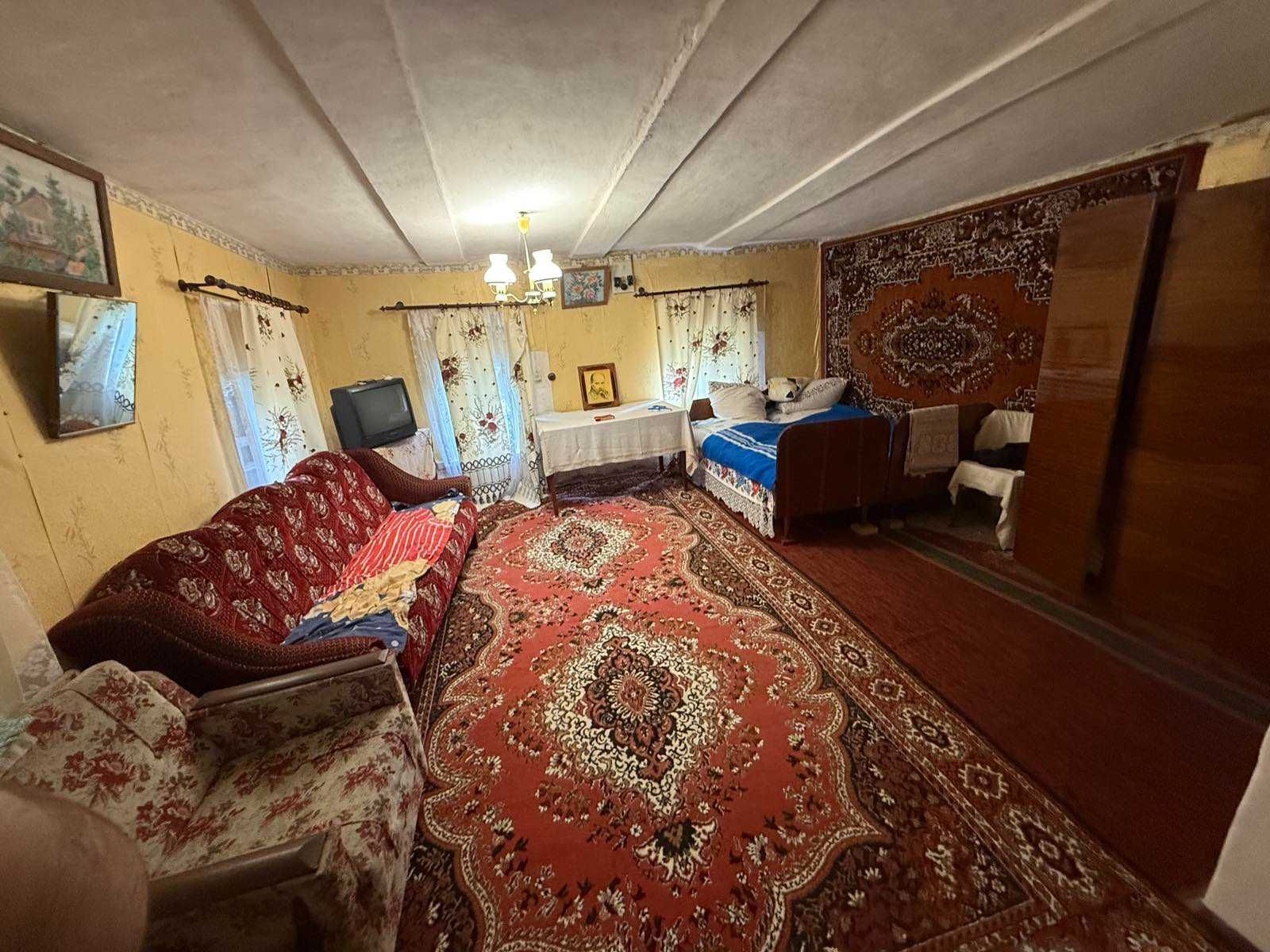 Продається дачна ділянка, дача з будинком в с. Тарасівка