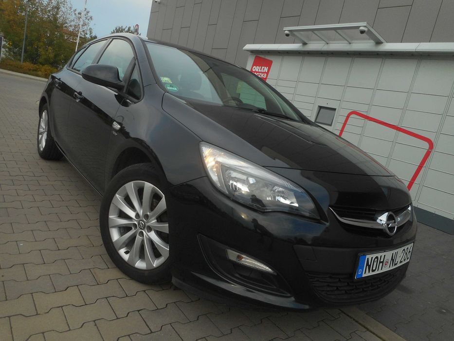 Opel Astra J 1,4T 120 KM LIFT, z Niemiec, idealny, niski przebieg!
