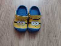 Klapki basenowe Minionki