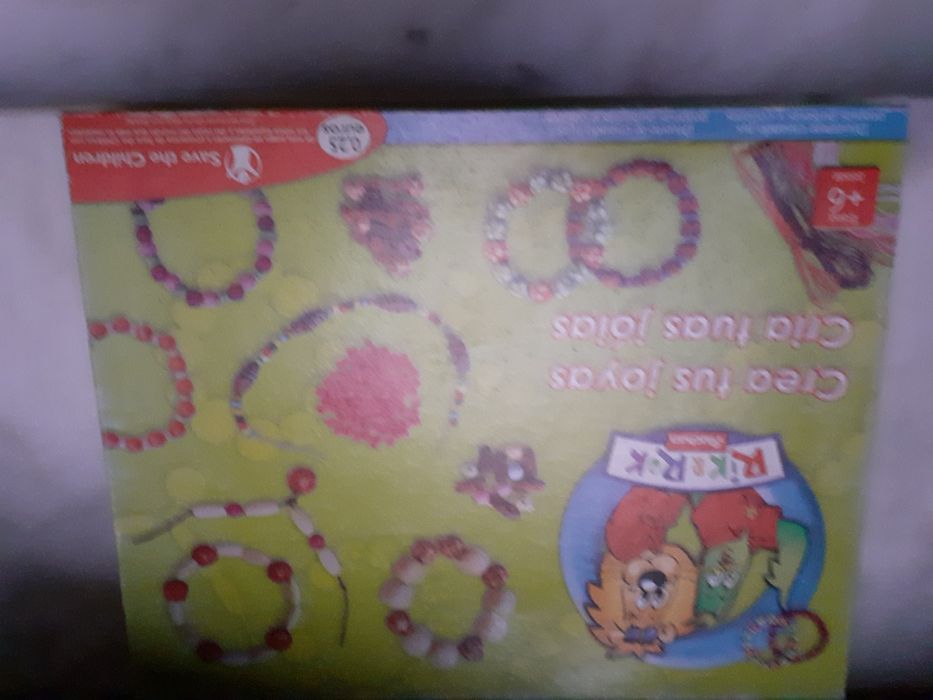 Brinquedo Jóias de madeira