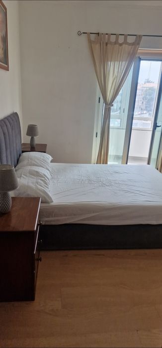 Alugo quartos de casal 600 na Amadora
