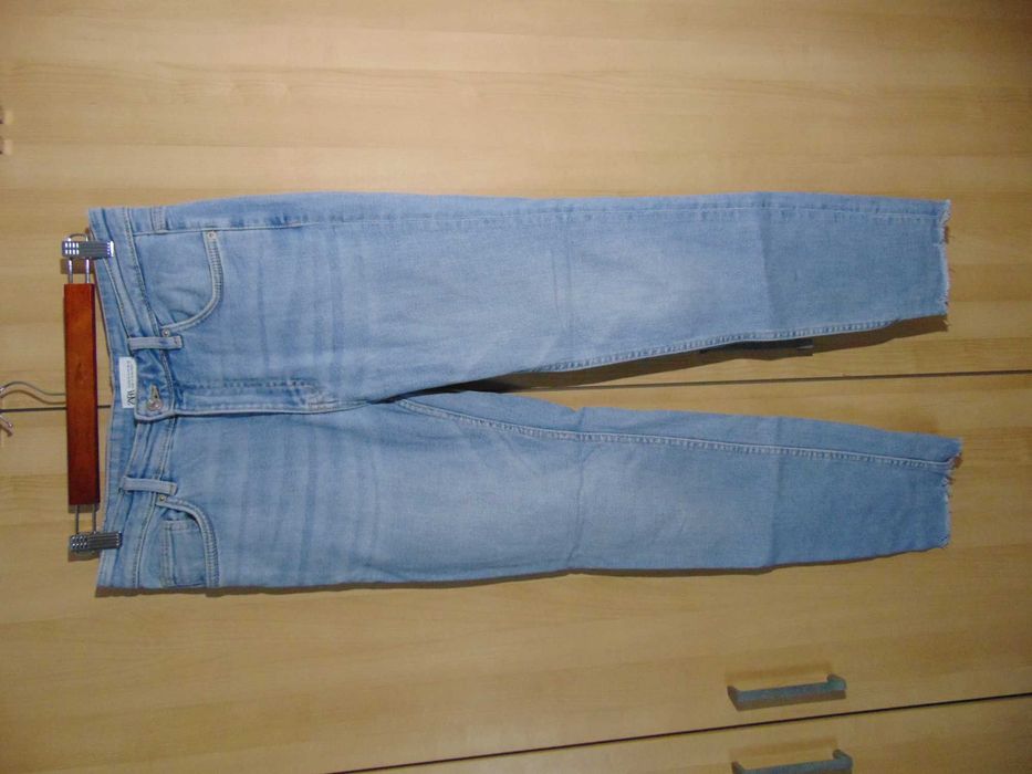 Zara - jeansy straight, rozmiar 36