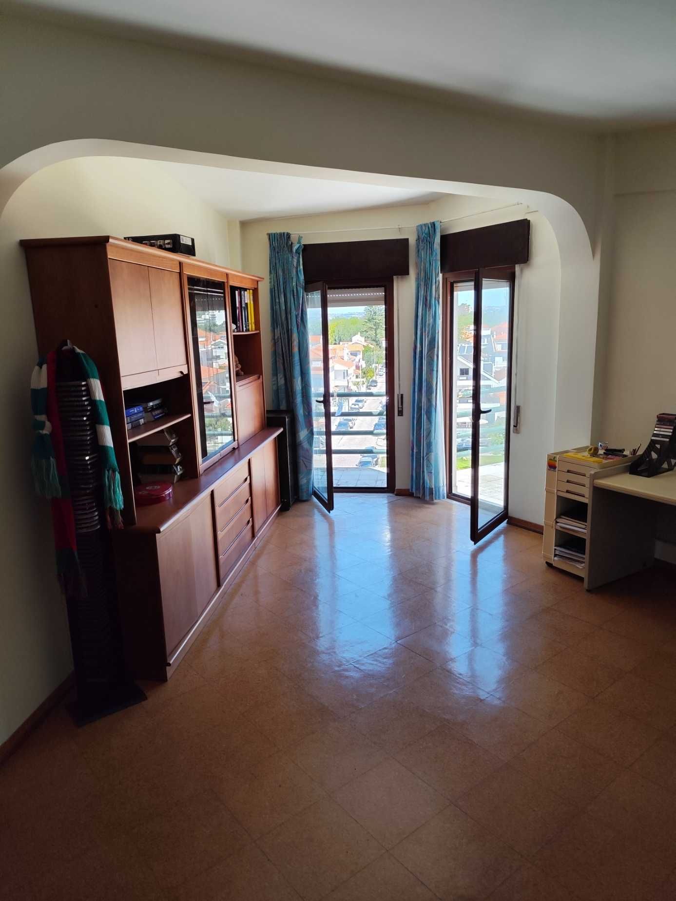Móvel de Sala com Vitrine