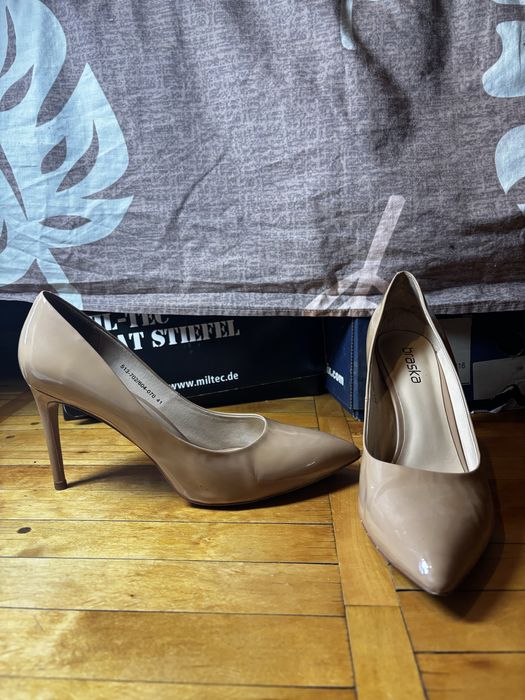 туфлі braska бежеві на підборі