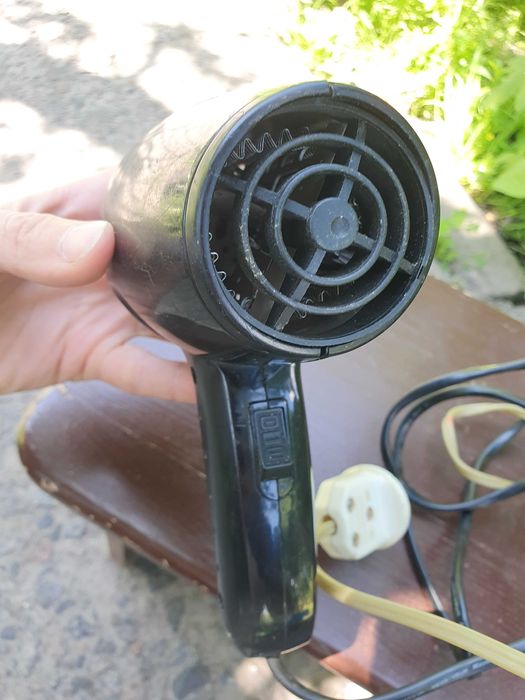 Фен працюючий з насадкою