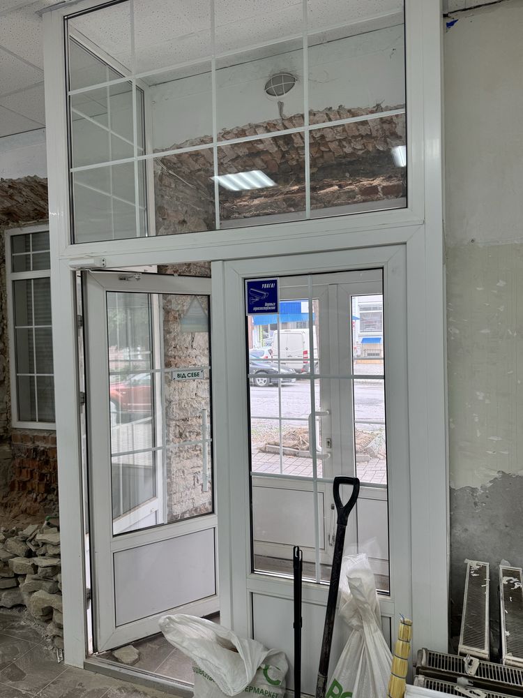 Продам вікна та двері з ролетами