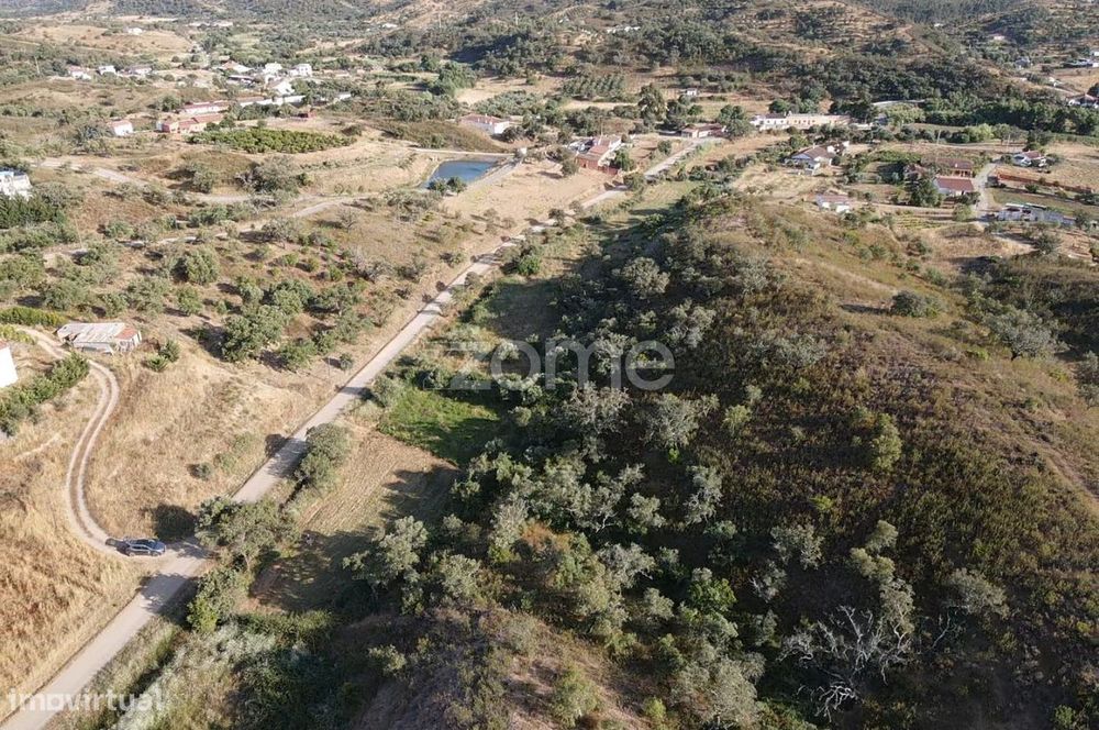 Terreno Rústico em Vale Figueira com 3.640m2 c/ Poço de água