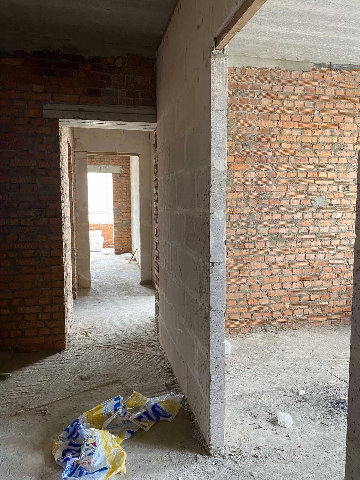 Продам 2к квартиру в Центрі, Спорт Сіті, 74м2, 4 поверх. VRV ID: 33993