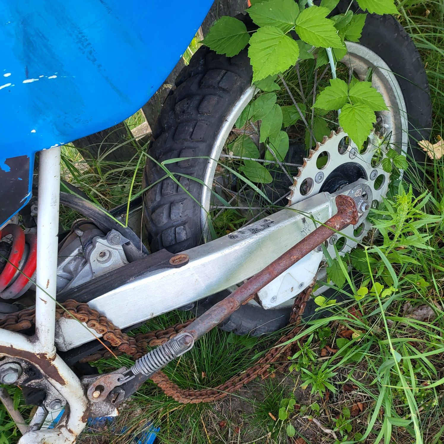 Honda xr600r w całości