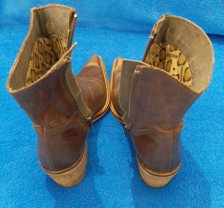 Botas castanhas Mustang