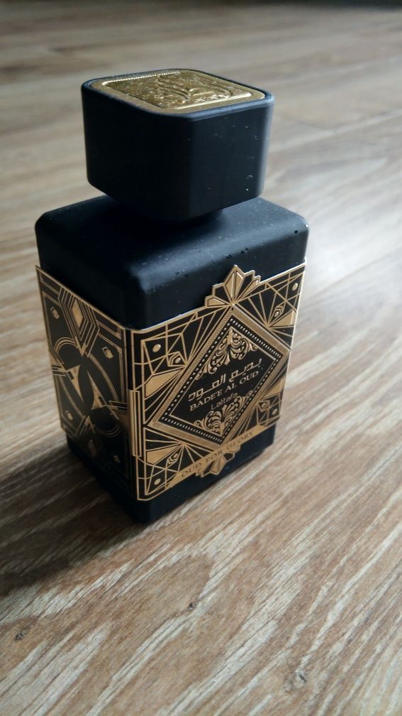Perfum lattafa Oud For Glory