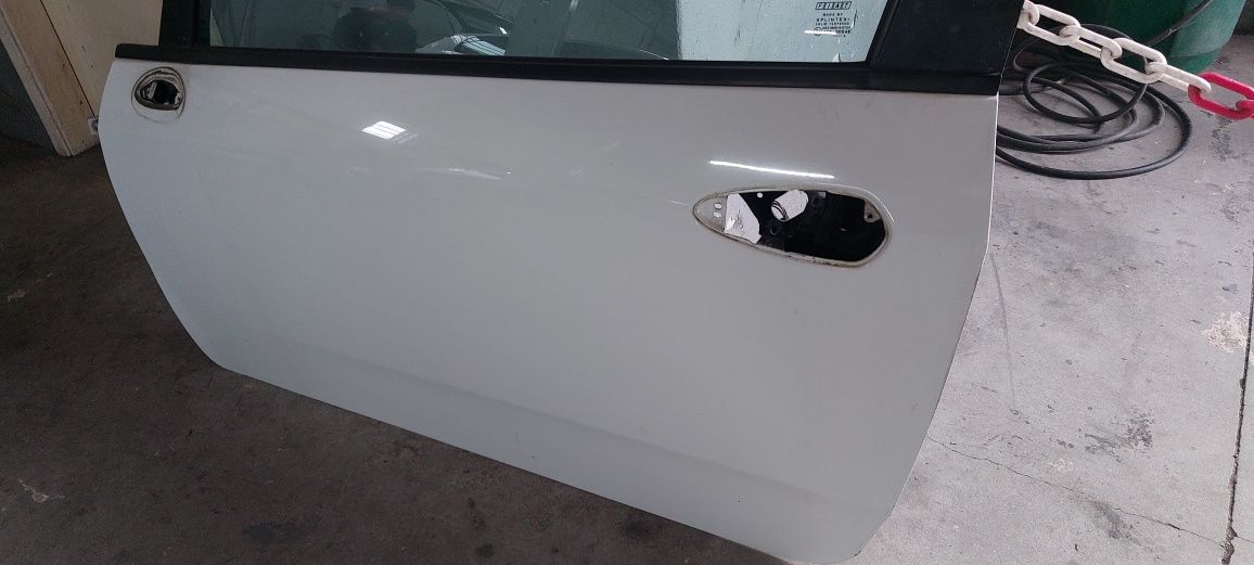 Porta esquerda  fiat grande punto 2006 a 2014 impecável