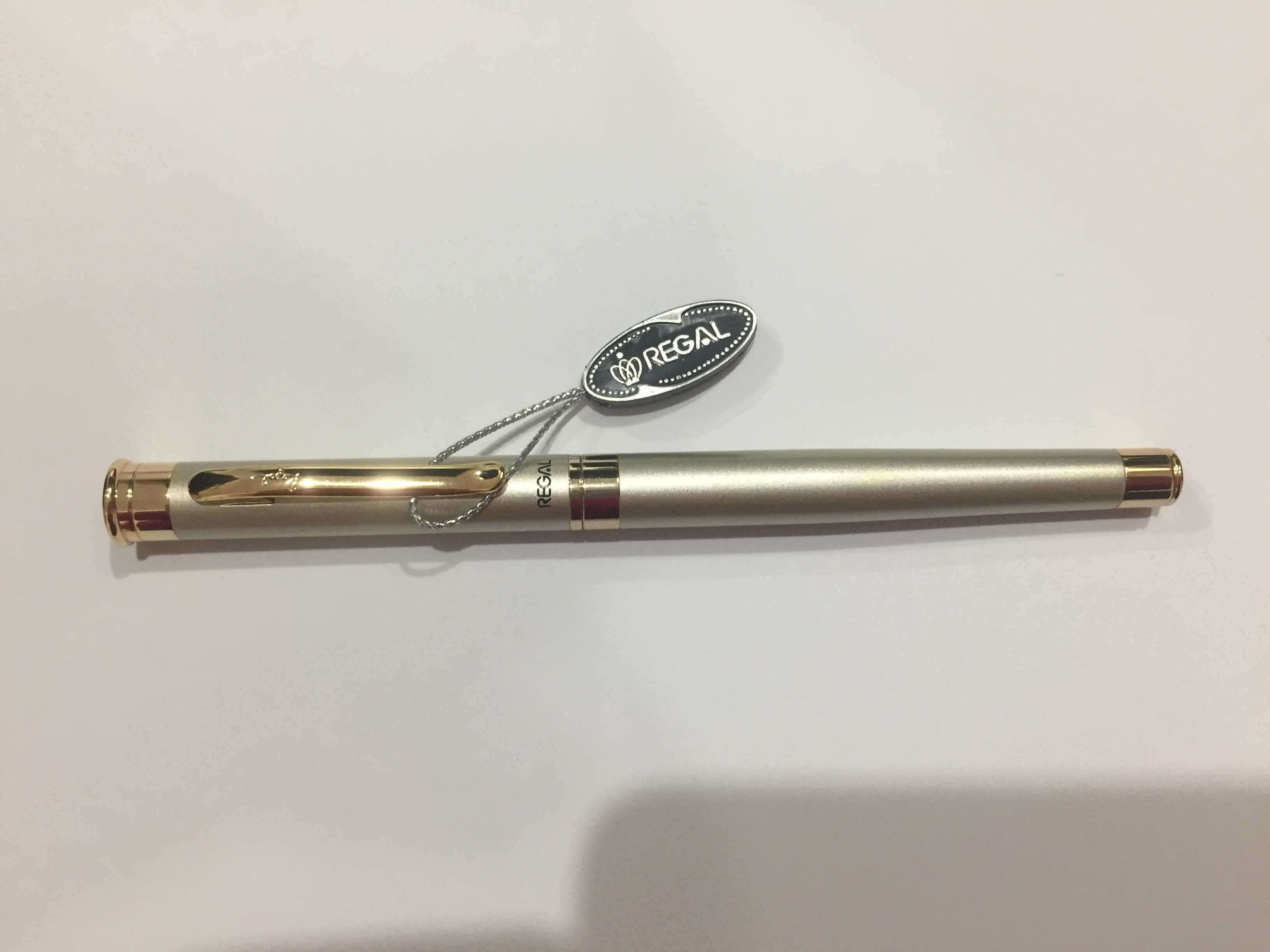 Ручка Regal, перо з напиленням 18 KGP, в оксамитовому чохлі, нова
