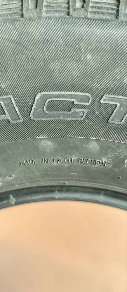 Continental 235/85/R16C