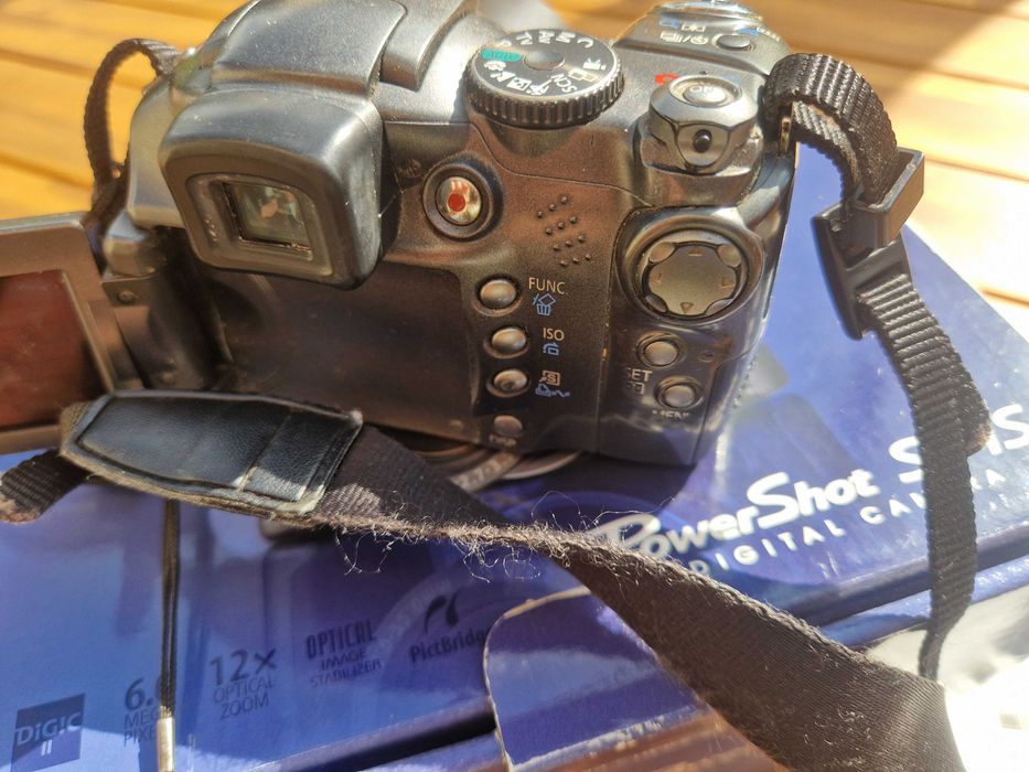 Aparat fotograficzny Canon PowerShot S3 IS + pokrowiec + instrukcje PL