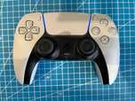Pad DualSense PS5 – naprawiony, nowe analogi TMR V2 (magnetyczne)