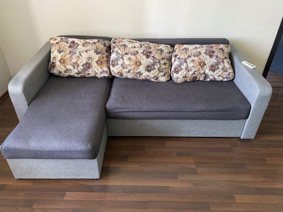 Диван двуспальный