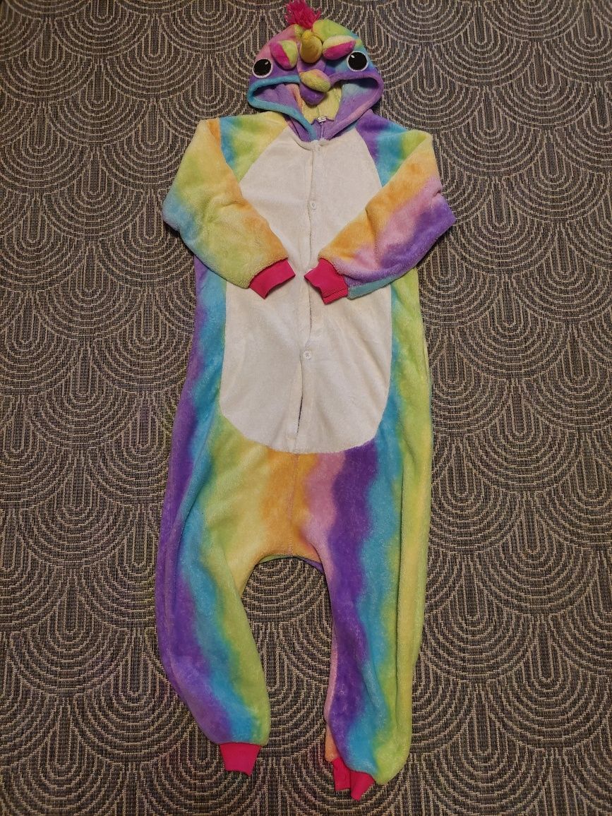 Kigurumi pajacyk pluszowa piżama kombinezon tęczowy jednorożec 140
