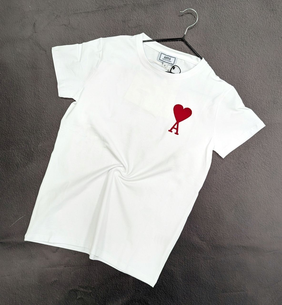 НОВЫЙ СЕЗОН ЕКСКЛЮЗИВ Женская футболка Ami Paris - весна , лето 2024