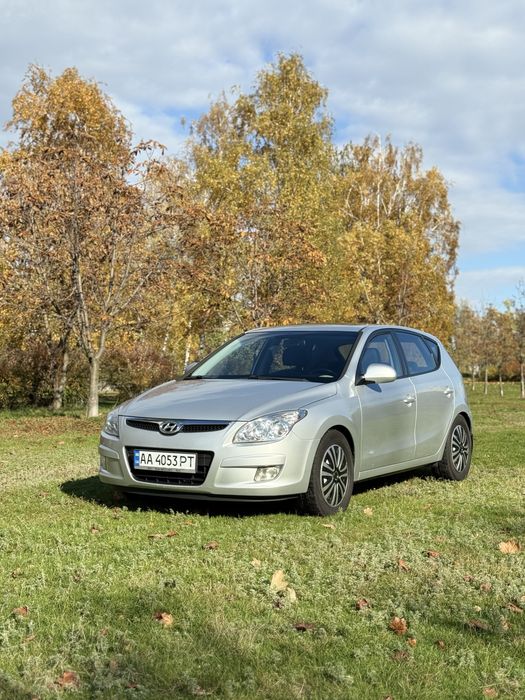Хюндай І 30 в гарному стані на автоматі