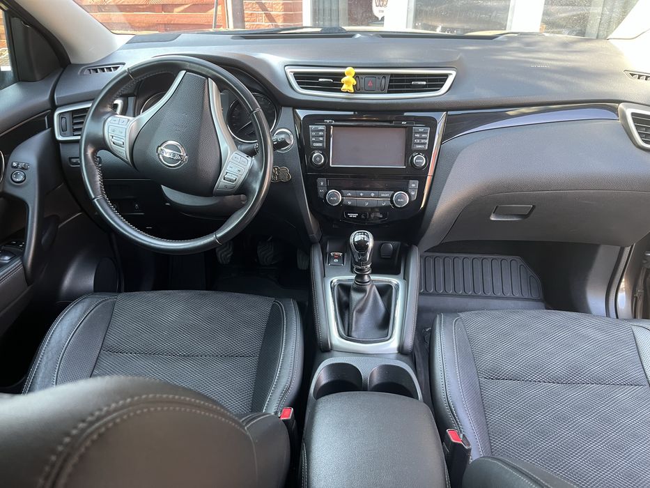 Samochód nissan qashqai 2016rok