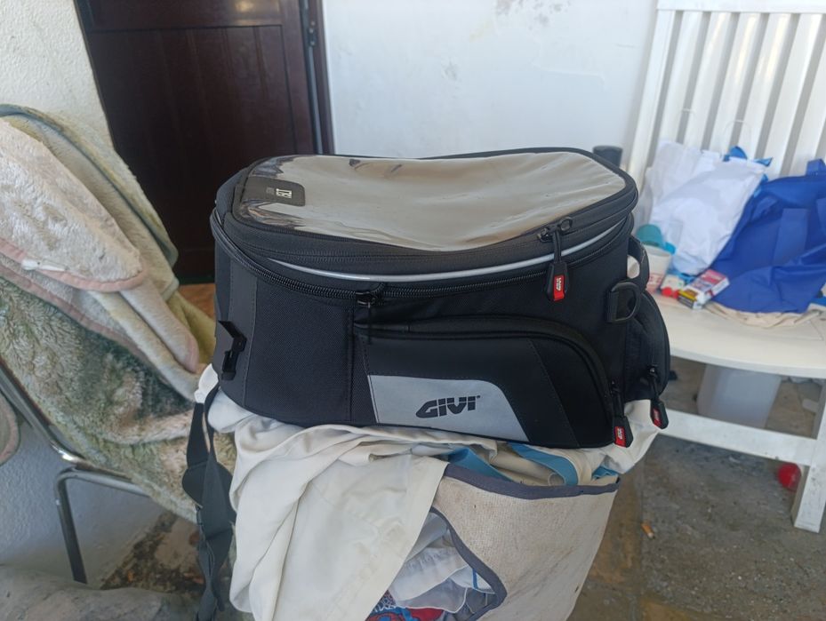 Givi XS320 Tanklock com pouco uso