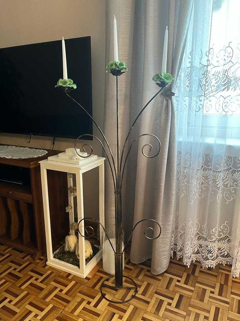 Świecznik podłogowy
