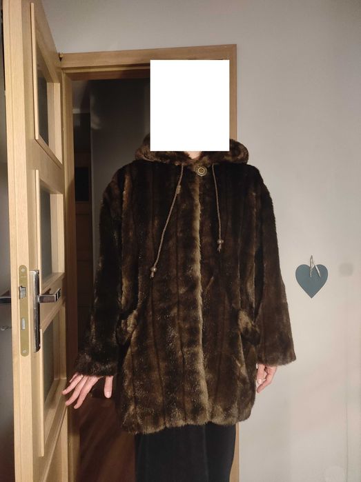 Piękne, brązowe futro, oversize, kieszenie, kaptur, super jakość