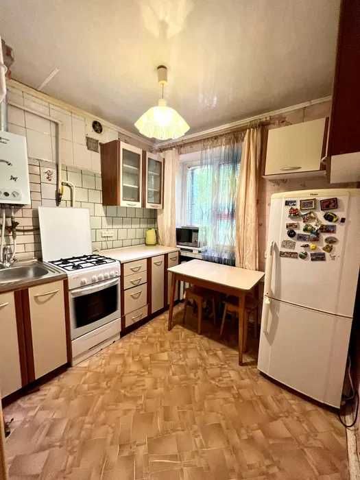 Продам 2х комнатную квартиру в кирпичного доме Центр Артема