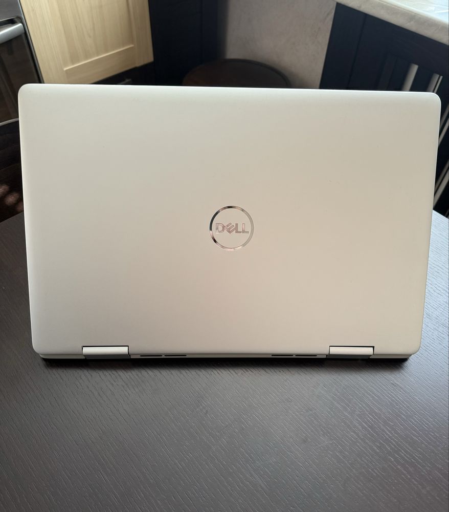 Dell inspiron 17“ 7786 2in1/ i7-8565U/ 16GB/ 256GB SSD/ Nvidia MX250