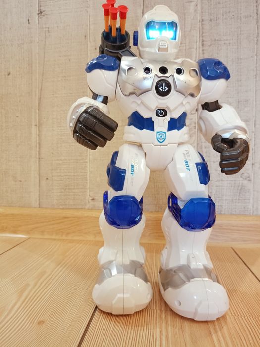 RRobot zdalnie sterowany na ładowanie