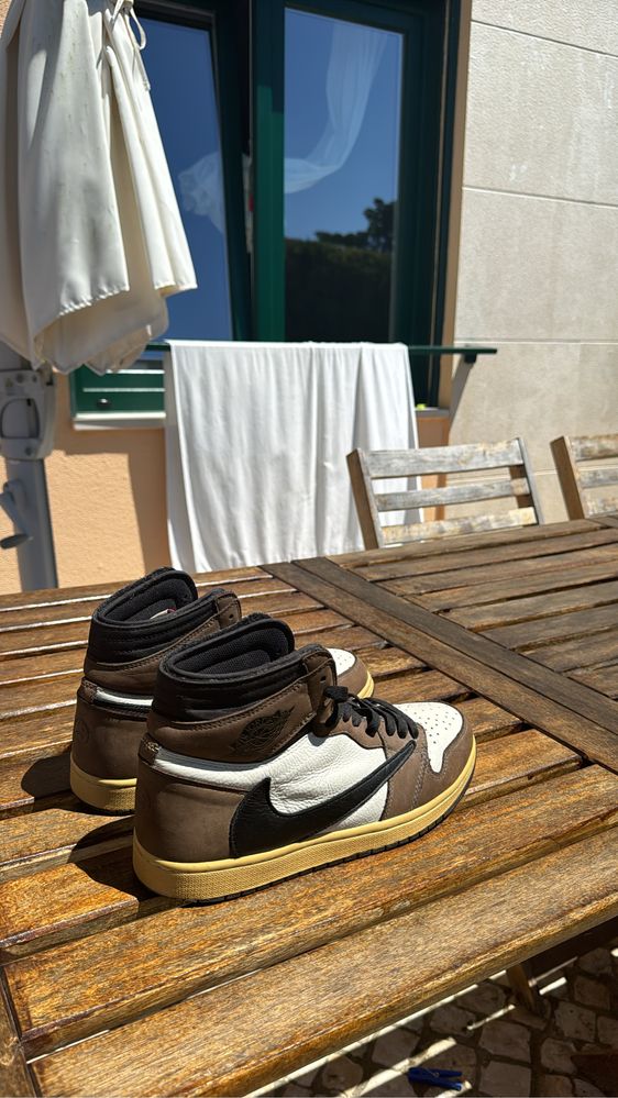Jordan 1 high travis scott mocha