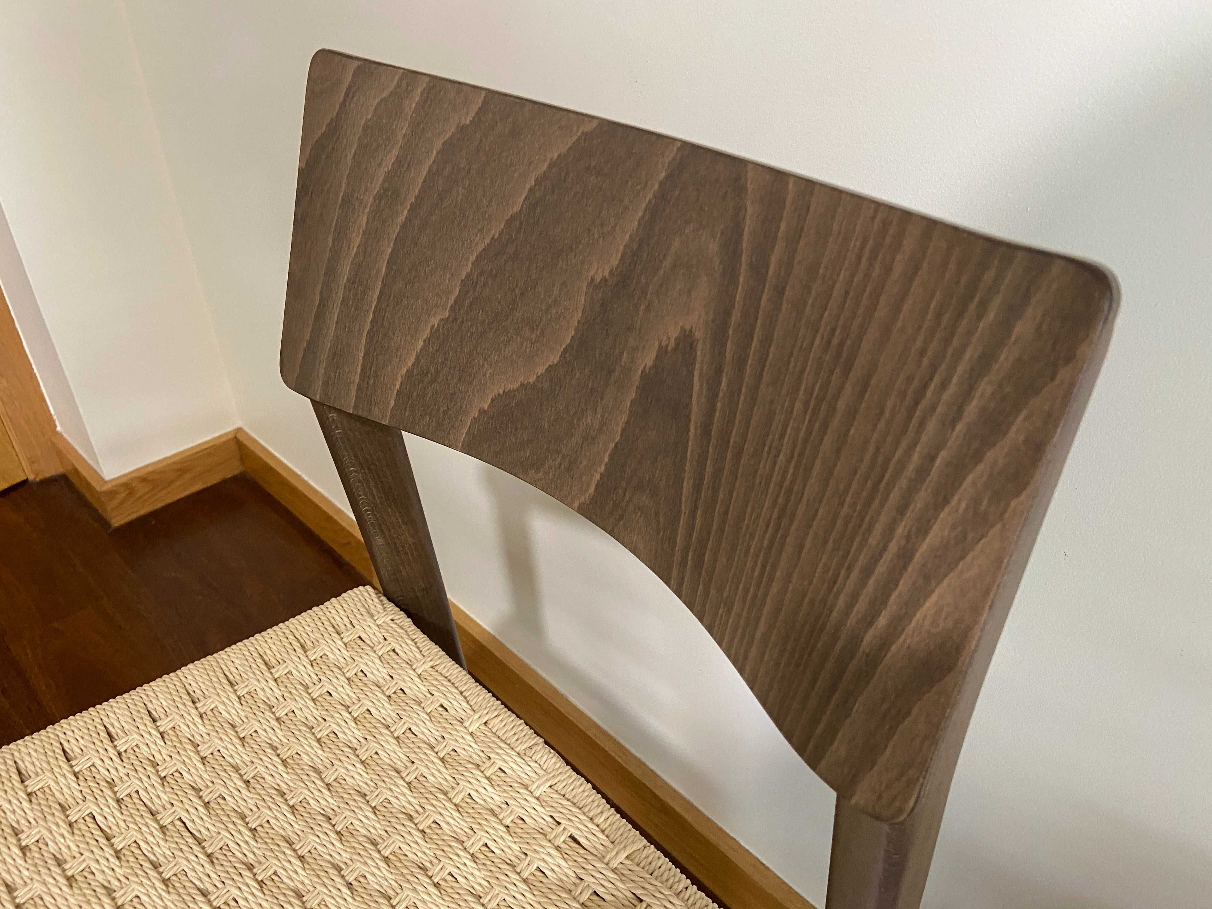 Mesa IKEA MÖRBYLÅNGA 4 lugares c/ Cadeiras IKEA SKANSNÄS